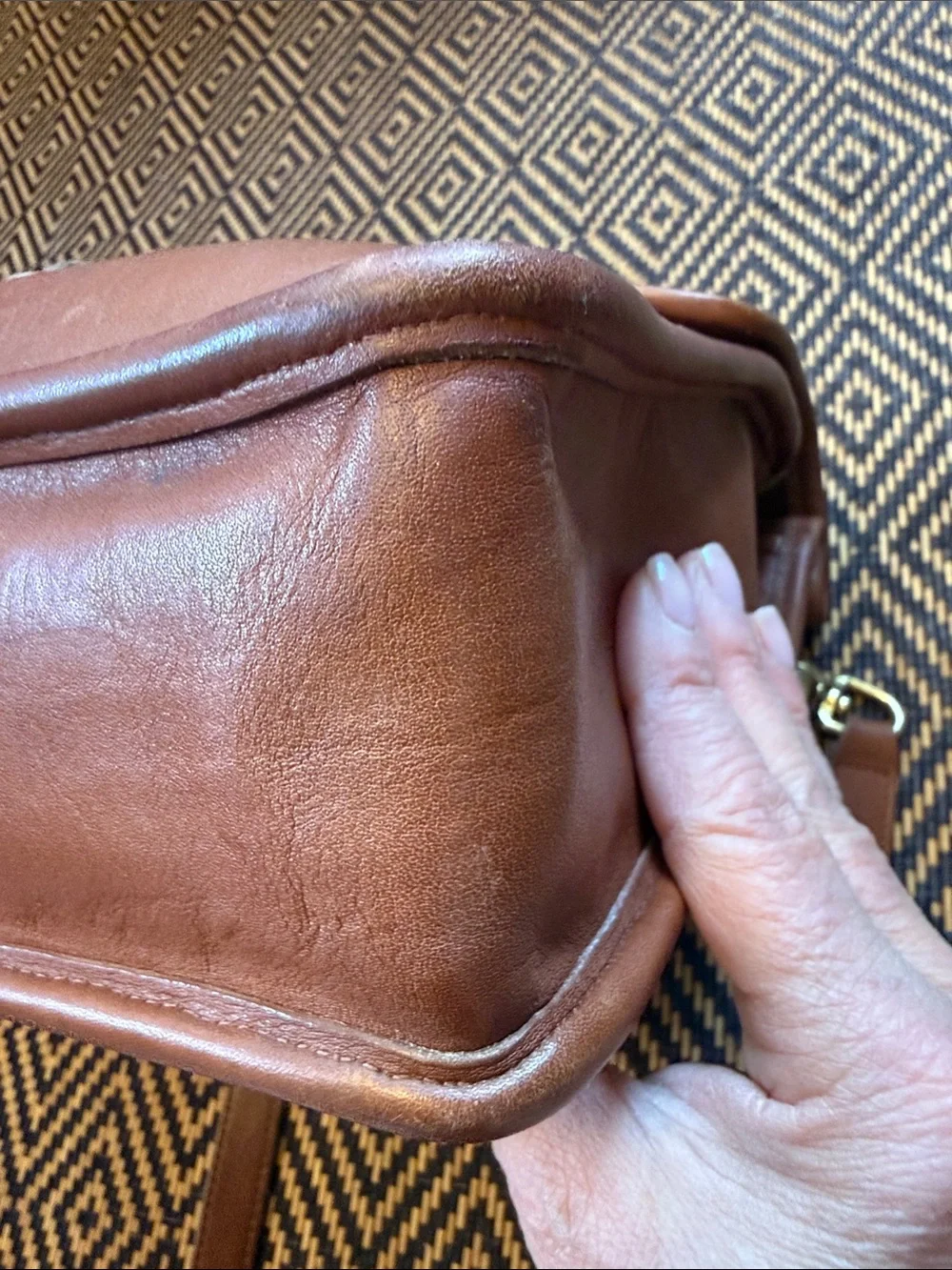 VINTAGE COACH WILLIS BAG 9927 British Tan with Brass